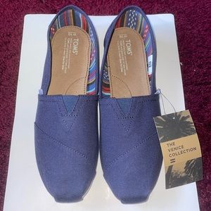 Toms